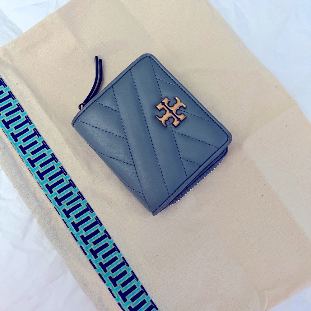 Tory Burch Chevron Quilted Soft Leather Bi-Fold Wallet Blue